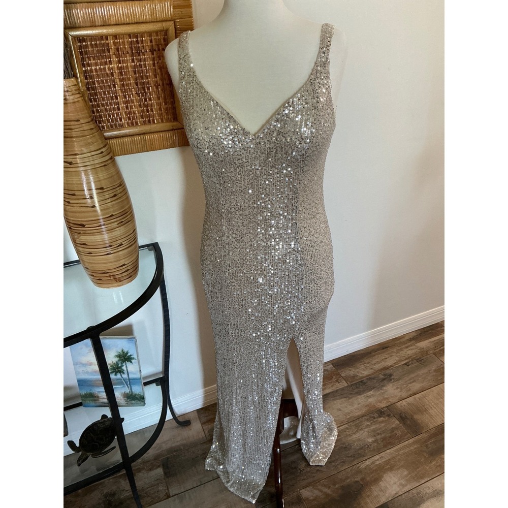 IEENA FOR MACDUGGAL SILVER SEQUIN SWEETHEART NECKLINE UBACK FRONT SLIT GOWN SZ 6 - Picture 2 of 16